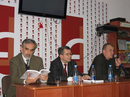 Україна Модерна. Том 5 (16). Перекладаючи культуру / Культивуючи переклад. Київ: Критика, 2010.