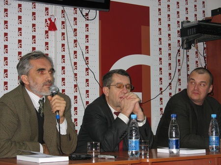 Україна Модерна. Том 5 (16). Перекладаючи культуру / Культивуючи переклад. Київ: Критика, 2010.